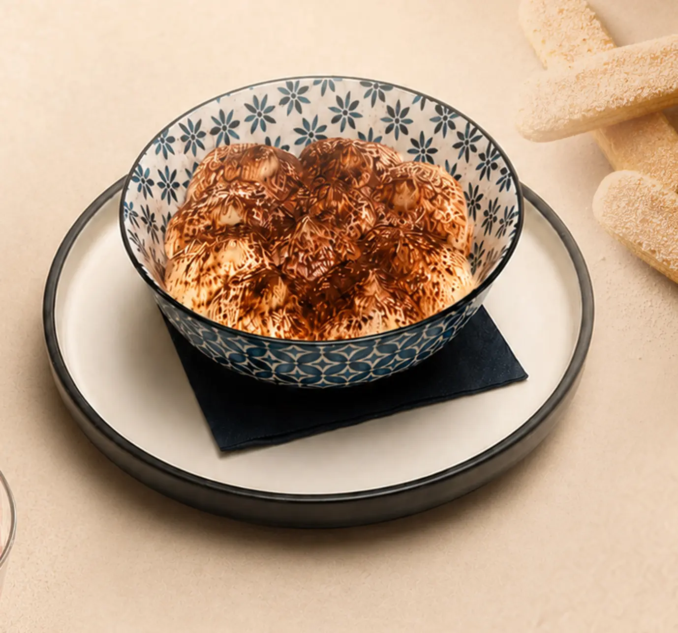 Tiramisù artigianale di Semplice servito in una porzione singola